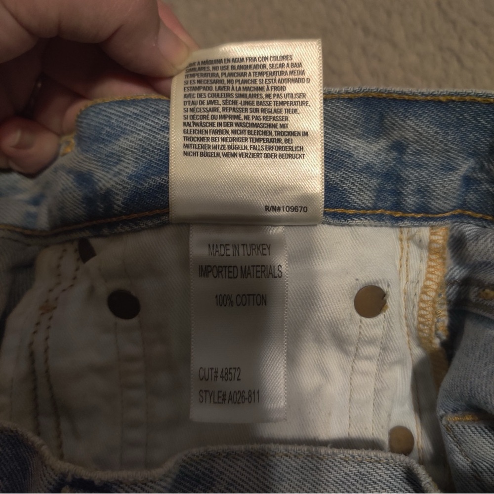 Agolde Parker Vintage Cut Off Light Blue Denim Shorts Swapmeet Jean Distressed - Picture 7 of 8